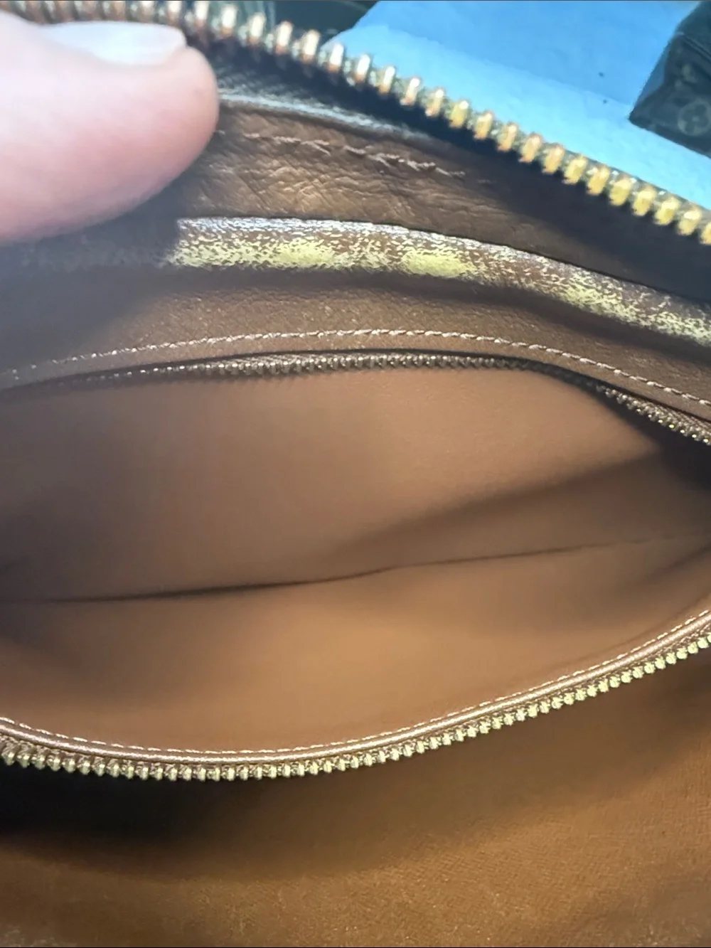 Louis Vuitton Marly Dragonne GM Clutch Brown Monogram - Picture 12 of 13